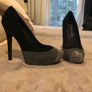 Penny loves Kenny suede pumps